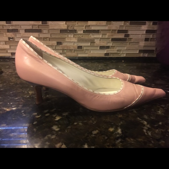 Chanel Pink heels - Picture 2 of 4
